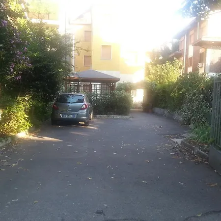 Отель Bicocca *